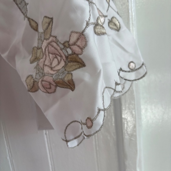 Vintage Miss Dior New with Tags Embroidered White Wrap Robe Small - Picture 15 of 15